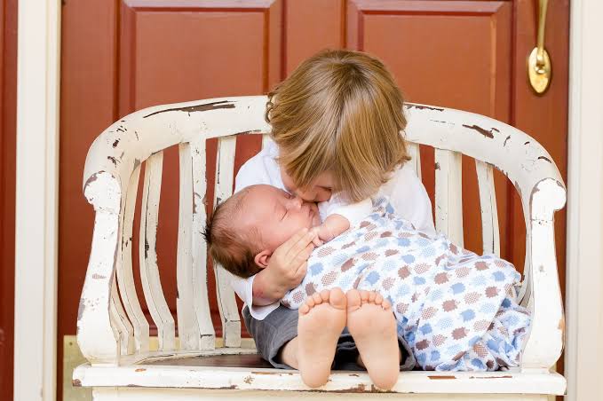 A importância de preparar os filhos para a chegada de um irmão