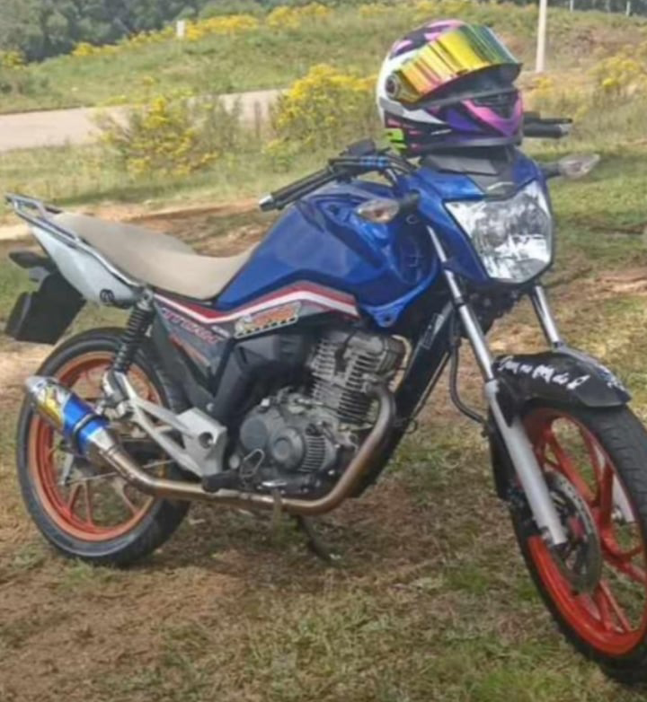 Jovem teve moto furtada na ponte do Rio São Marcos neste domingo (18)