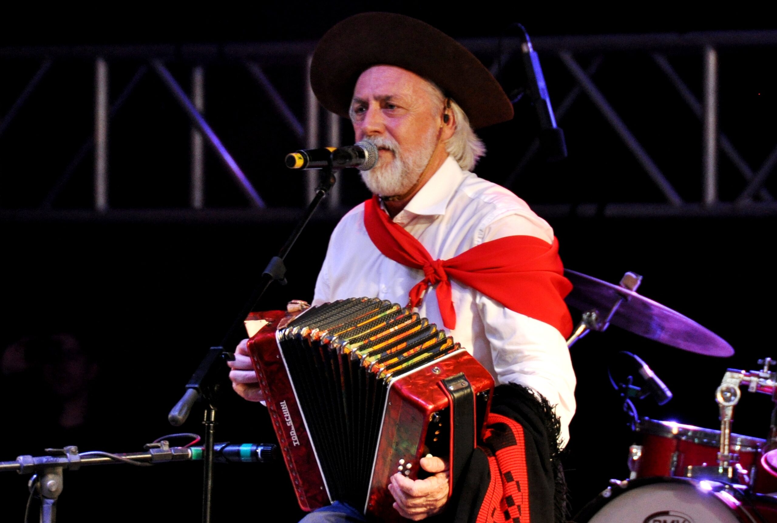 Semana Farroupilha de Campestre terá show de Mano Lima nesta quarta-feira (18)