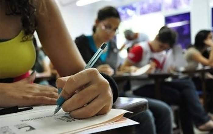 Enem 2022 será reaplicado nos dias 10 e 11 de janeiro