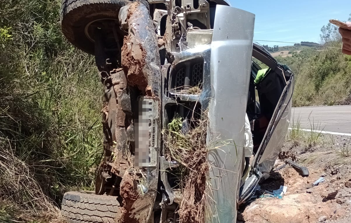 Acidente em São Manoel envolve caminhonete de São Marcos e não deixa feridos graves