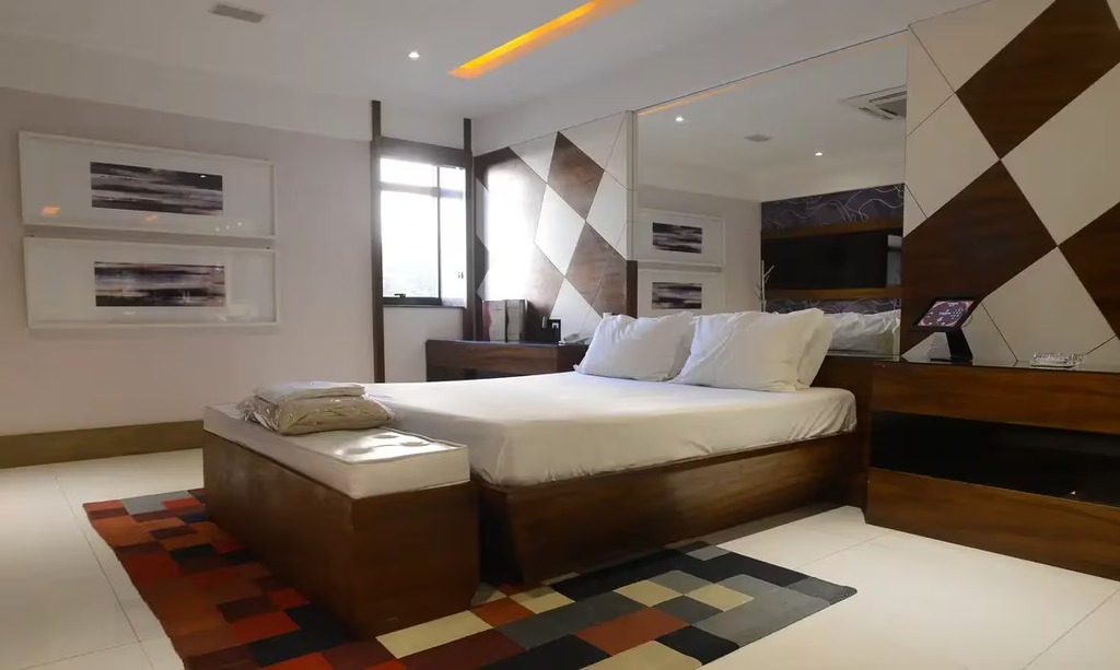 Ministério do Turismo altera regras de check-in e check-out e cria ficha digital para hóspedes