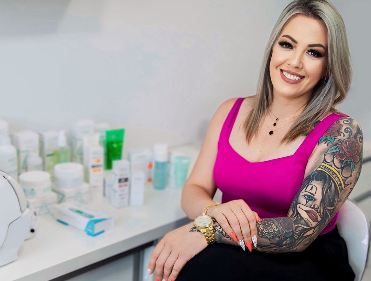 Transforme seu olhar: descubra a extensão de cílios perfeita com Solange Jacques