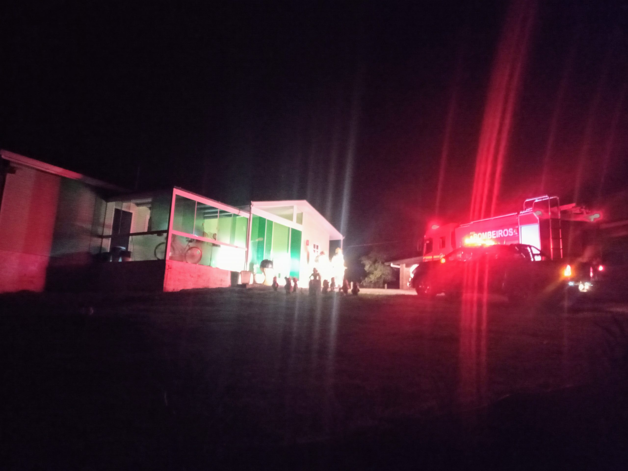 Bombeiros atenderam princípio de incêndio nesta sexta