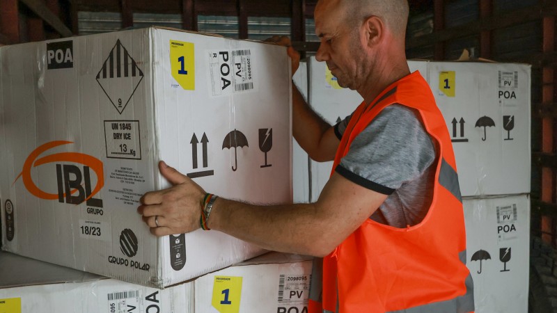 Estado recebeu lote de 165 mil doses de vacinas bivalentes contra a covid-19 neste sábado