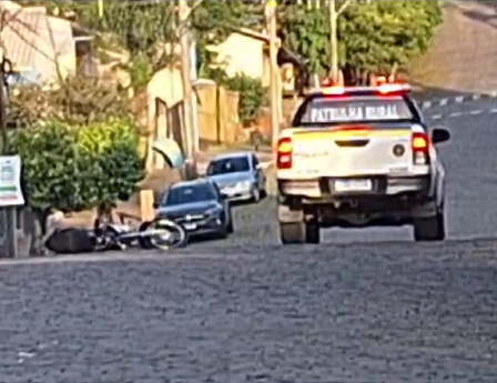 Em ocorrências distintas motociclistas sofrem acidentes na mesma rua em São Marcos