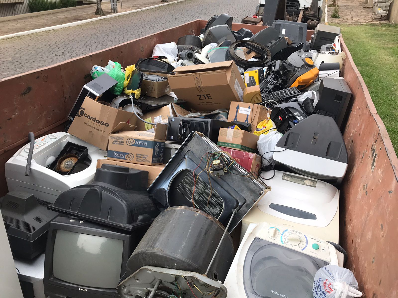 São Marcos bate recorde com quase 20 toneladas de resíduos eletrônicos coletados