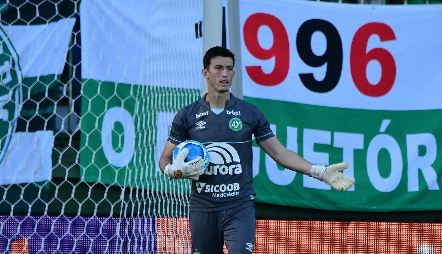 Airton Michelon, goleiro são-marquense assina com o Novorizontino para temporada 2024
