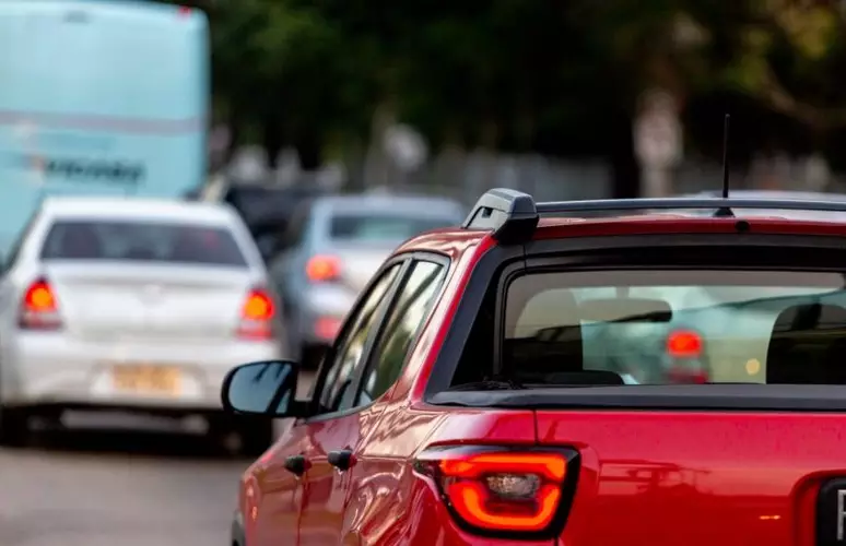Vencimento do IPVA 2025 por placas será unificado em 30 de abril