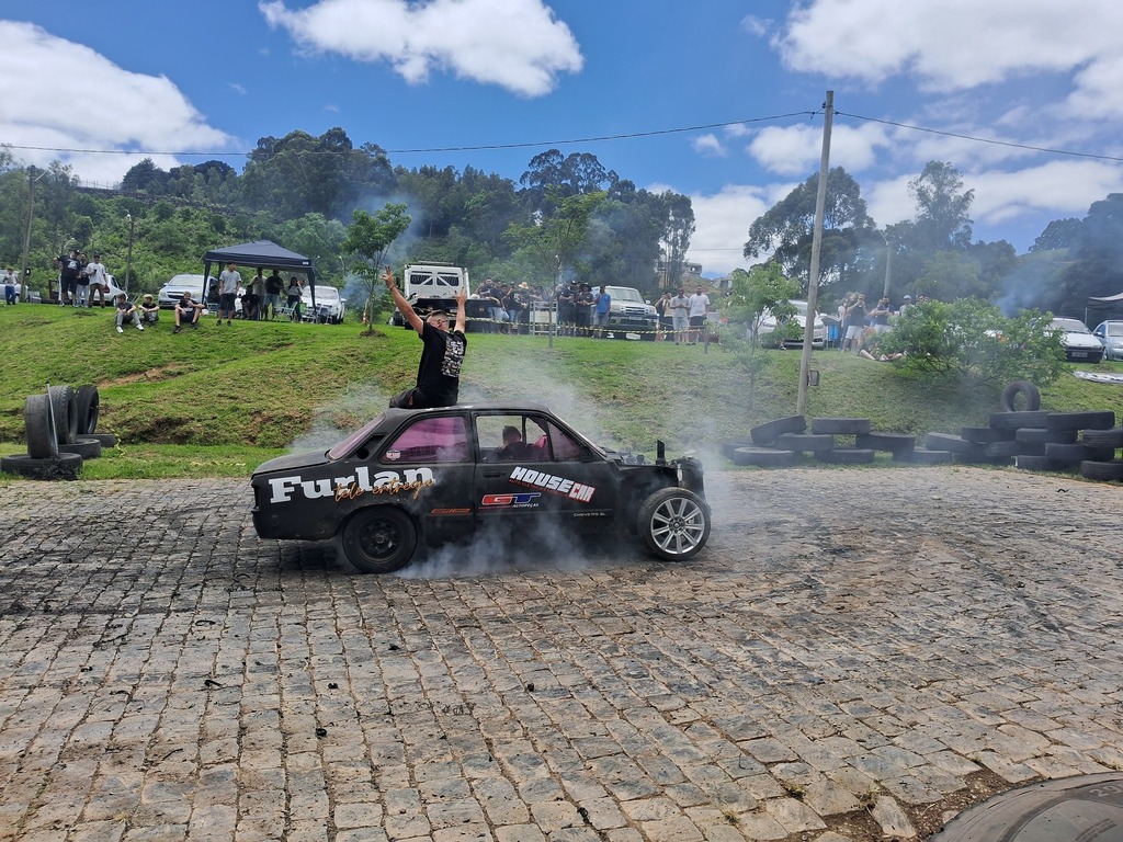 São Marcos acelera neste fim de semana com o 13º Mega Borrachão e Manobras e o 3º Encontro de Carros Baixos