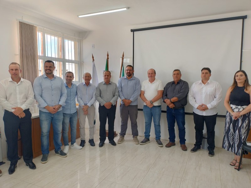 Prefeito de Campestre da Serra assume vice-presidência da Amucser