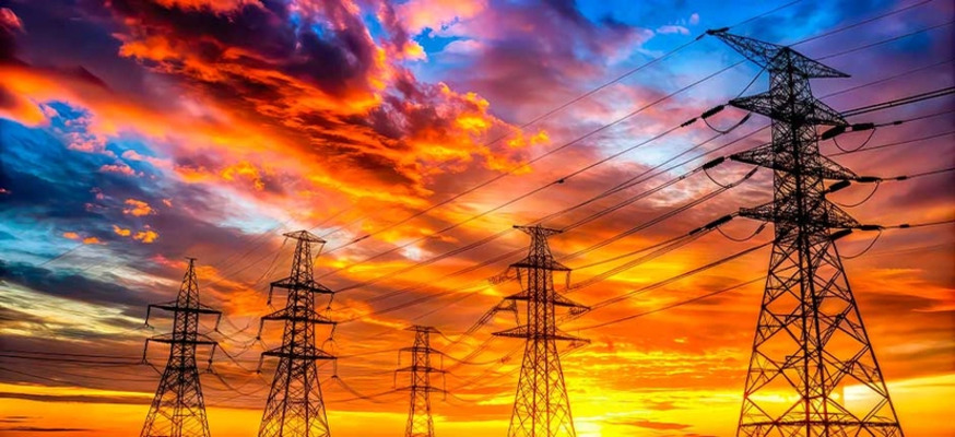 Crescimento econômico e mudanças climáticas aceleram demanda global por eletricidade, aponta IEA