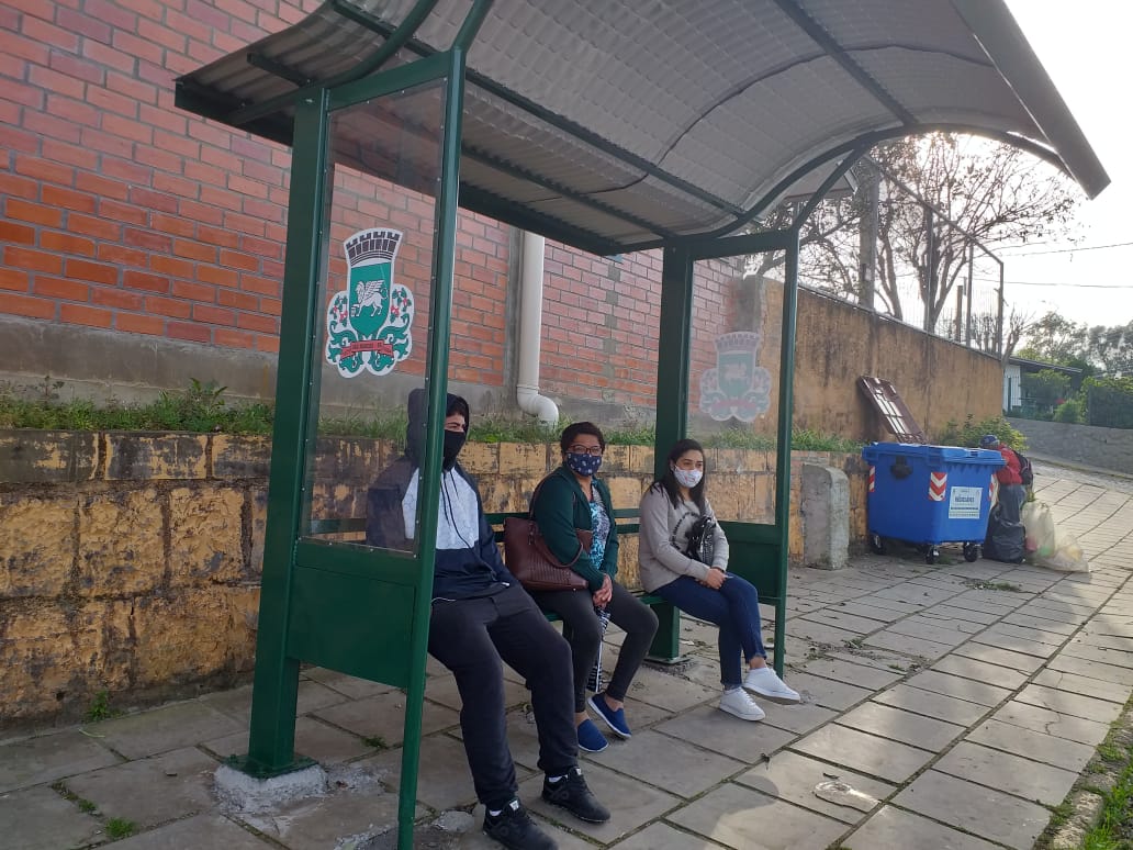 População passa a usufruir de novas paradas de ônibus em São Marcos