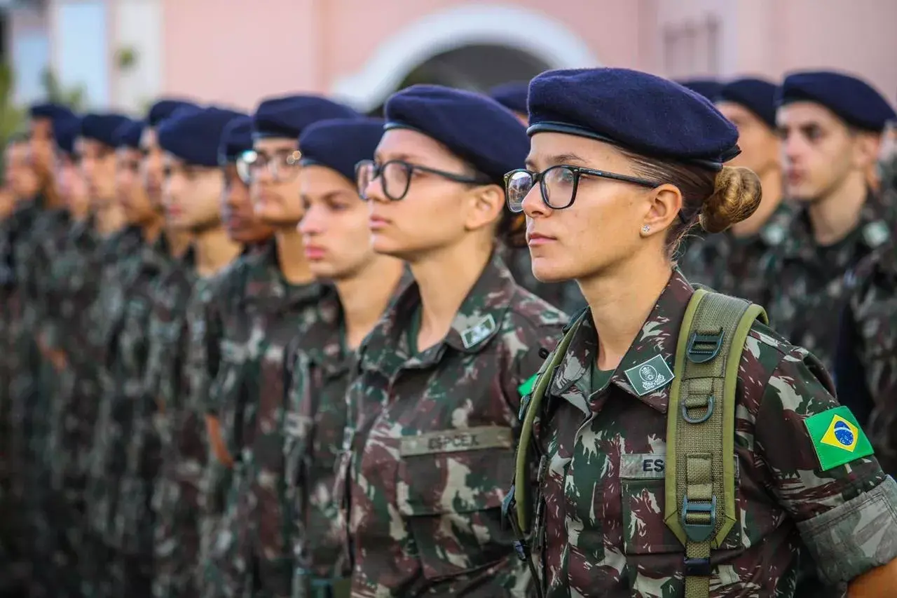 Mulheres poderão se alistar nas Forças Armadas a partir de janeiro