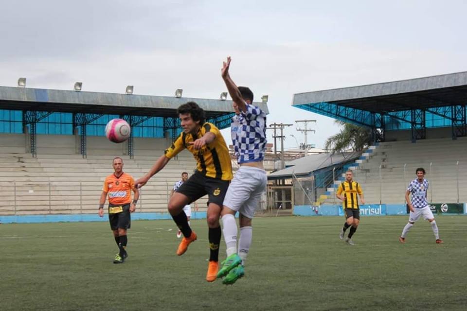 Eder Zanella soma 8 temporadas como árbitro gaúcho na carreira