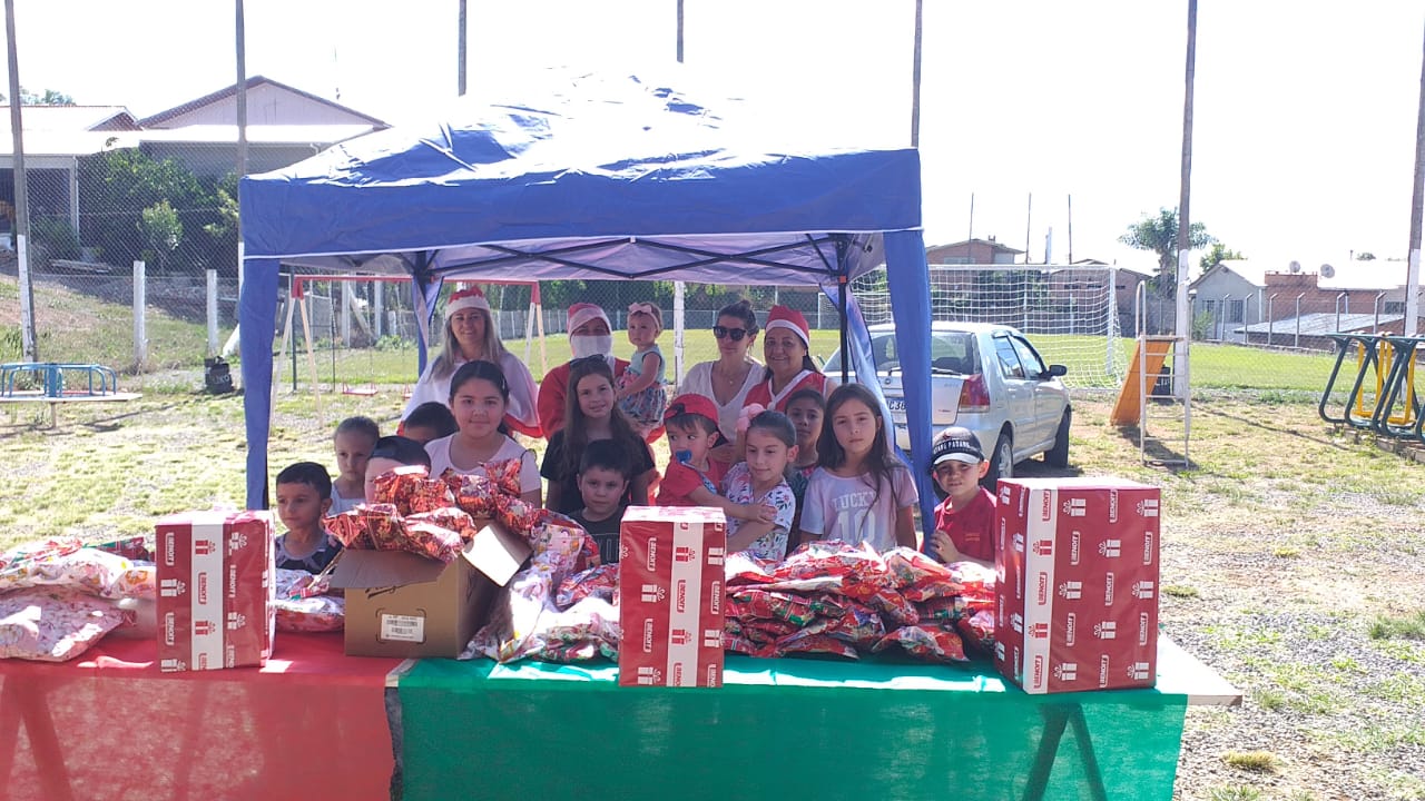 Associação de Moradores do Progresso celebrou o Natal com evento para crianças neste domingo
