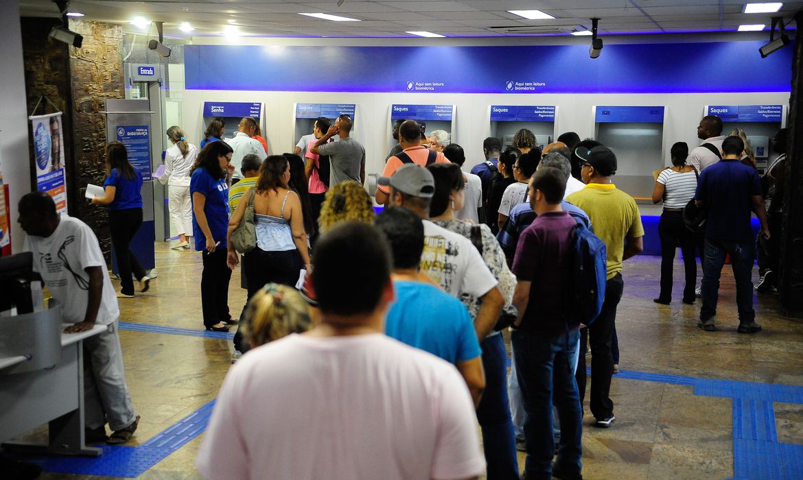 Caixa inicia nesta quinta-feira pagamento do abono do PIS
