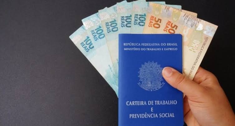 Novo crédito consignado para trabalhadores CLT começa a valer nesta sexta-feira (21)