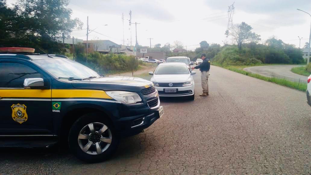 PRF intensifica policiamento no feriadão de Aparecida