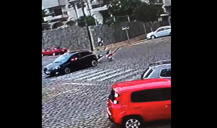 Câmeras de vigilância flagraram fuga de local de acidente