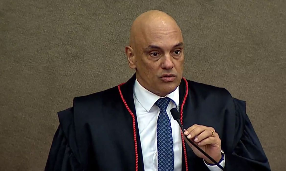 Ministro Alexandre de Moraes toma posse como presidente do TSE