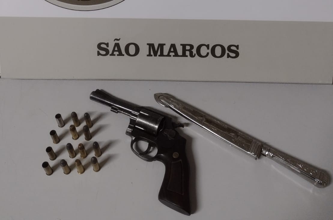 Após discutir com mulher, idoso atira em via pública e é preso em São Marcos