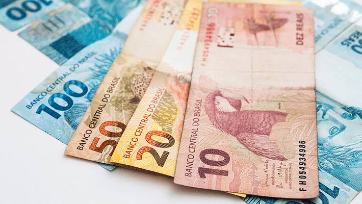 Brasileiros ainda não sacaram R$ 7,12 bilhões de valores a receber