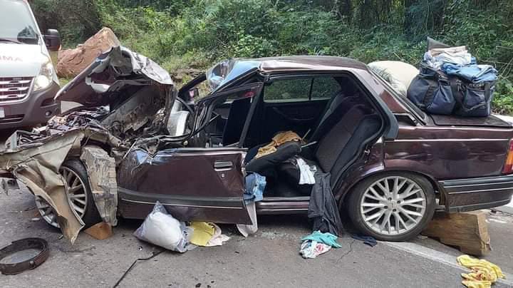 Condutor fica gravemente ferido após colisão entre três veículos na BR 116, entre São Marcos e Caxias