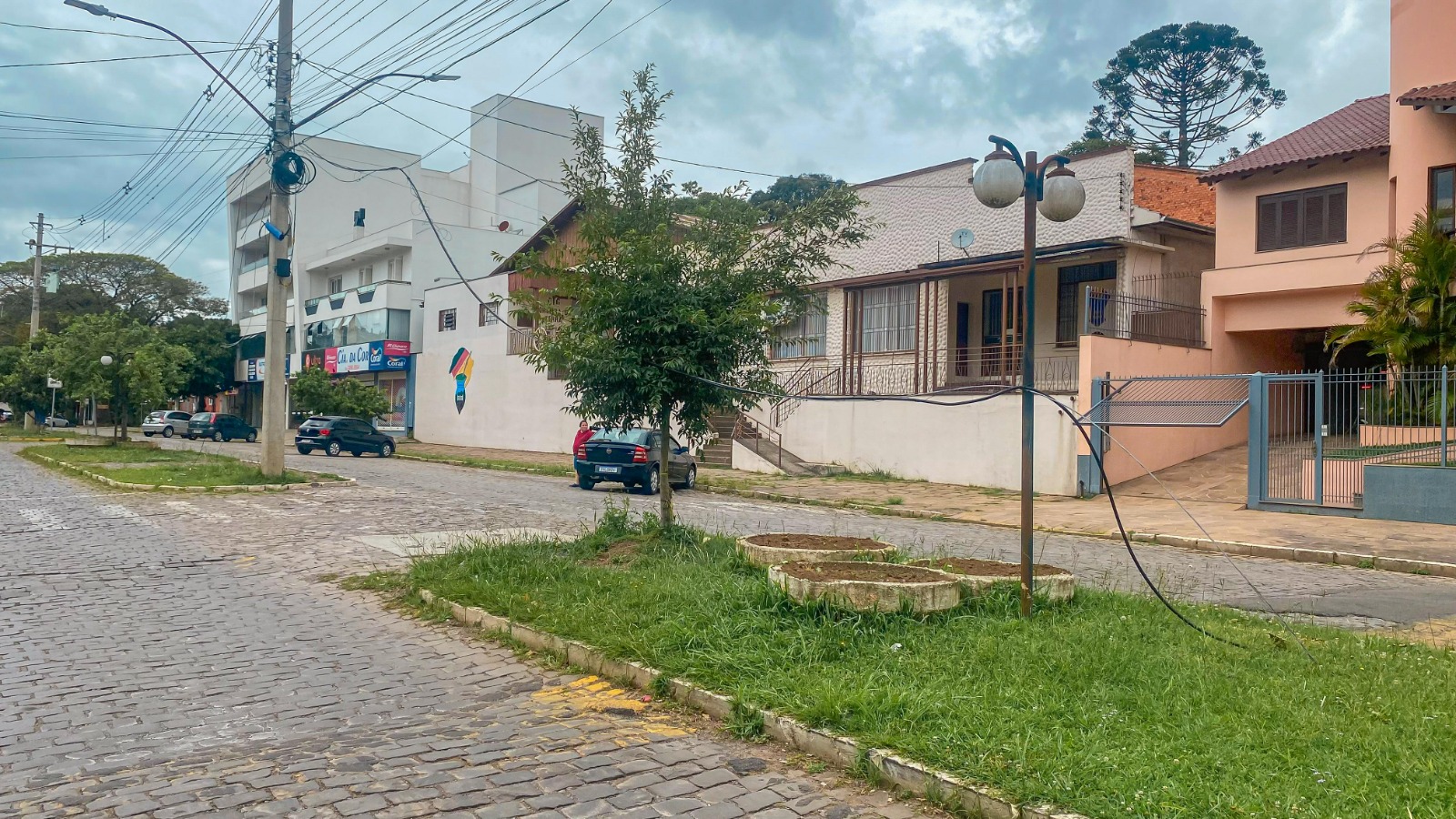 Rompimento de cabos de telefonia prejudica comunicação em repartições públicas de São Marcos
