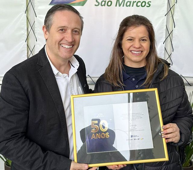 FCDL homenageia CDL São Marcos com placa comemorativa aos 50 anos