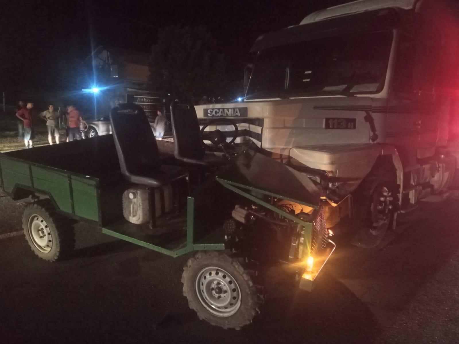Homem morreu após colisão entre caminhão e tobata nesta terça em São Marcos