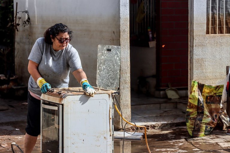 Mais 37 mil famílias recebem Auxílio Reconstrução de R$ 5,1 mil