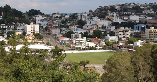 São Marcos: novo decreto mantém comércio aberto e prefeitura promete intensificar fiscalização