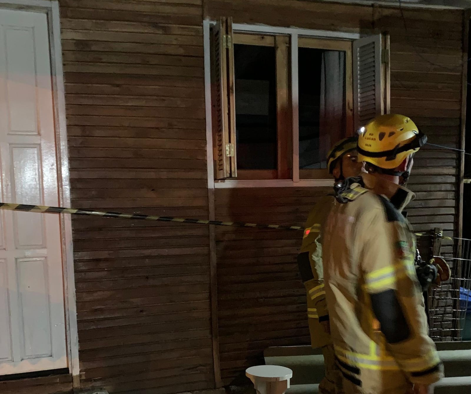 Moradia foi interditada por risco de desmoronamento em São Marcos