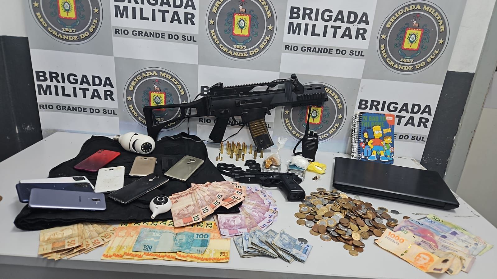Homem de 37 anos foi preso por tráfico de drogas e posse de munições em São Marcos neste sábado