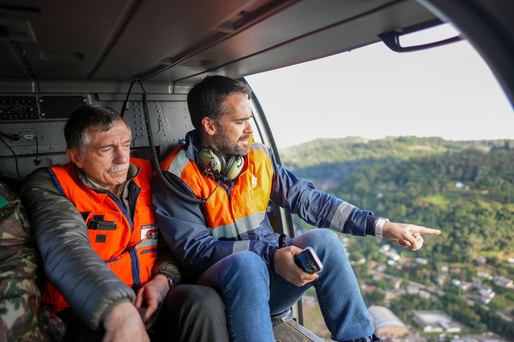 Governador Eduardo Leite sobrevoou áreas atingidas pelas chuvas em Caxias do Sul