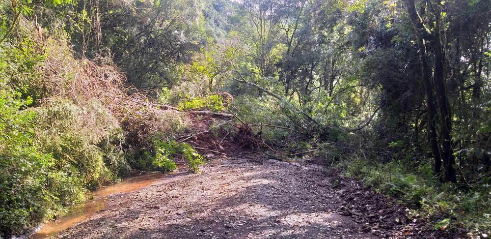 Dificuldades persistem na recuperação das estradas municipais de Criúva