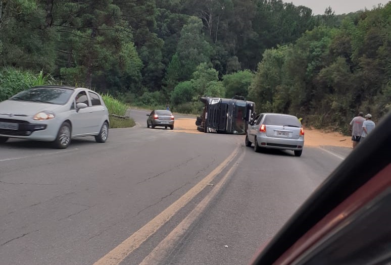Atenção: trânsito lento na BR 116