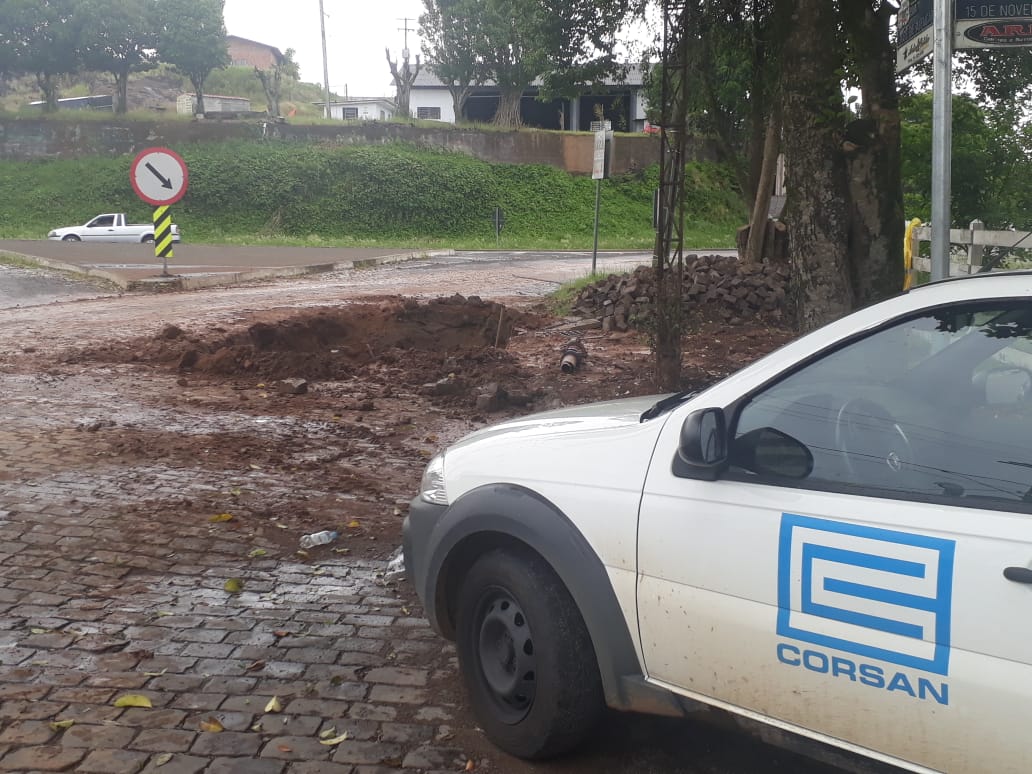 Série de acontecimentos ocasionou acidente e comprometeu abastecimento de água