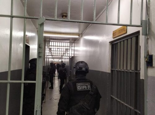 Operação no Presídio Regional de Caxias do Sul apreendeu drogas, celulares e cabos