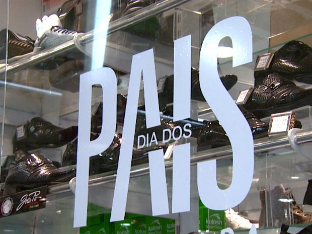Comércio de Dia dos Pais deve ter resultado melhor do que no ano passado, avalia Fecomércio-RS