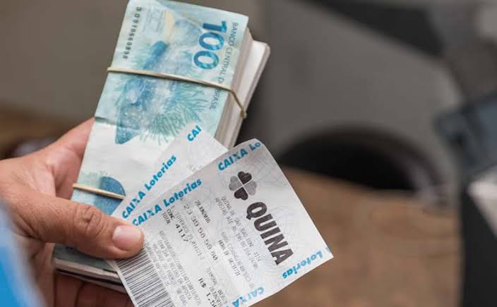 Idosa cai no golpe do bilhete premiado e perde R$ 70 mil em São Marcos