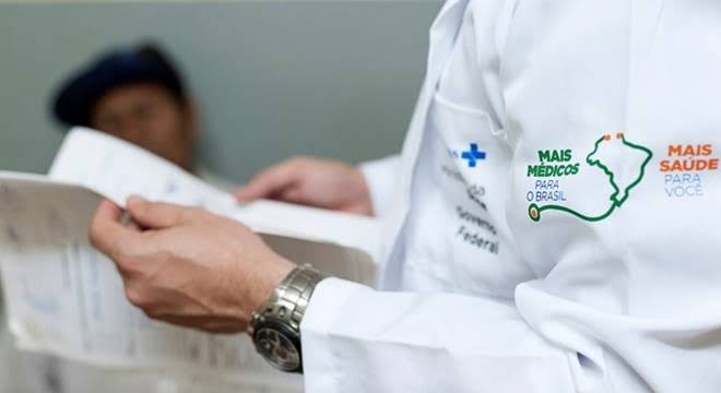 Governo relança o Mais Médicos e brasileiros terão prioridade