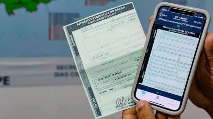 Decisão judicial: Detrans devem voltar a imprimir CRLV em papel moeda