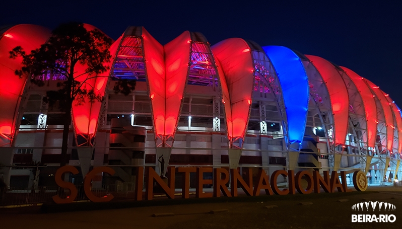 Beira Rio é iluminado em homenagem ao Dia Mundial da Trombose