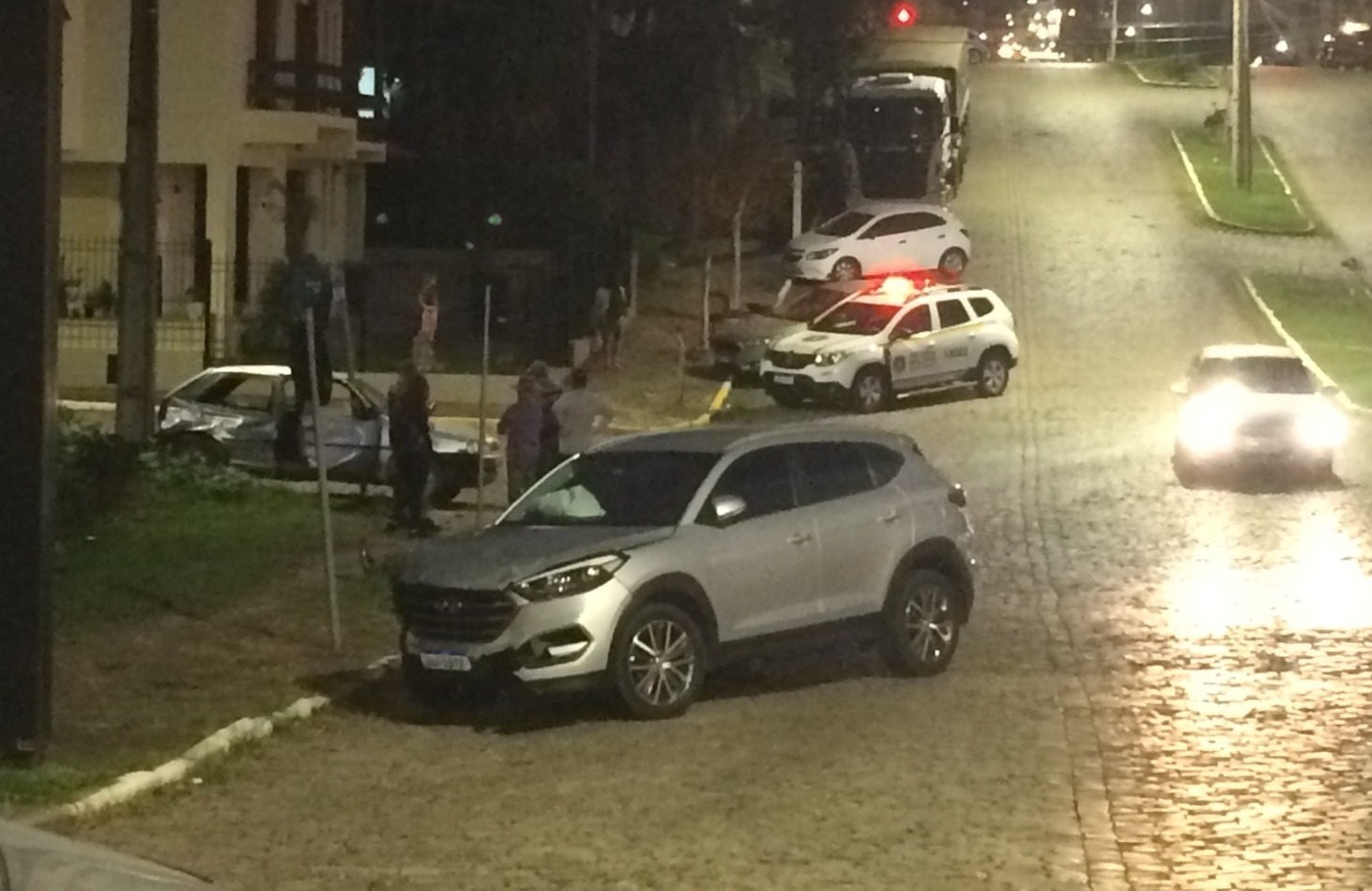 Homem ficou levemente ferido em colisão no centro de São Marcos