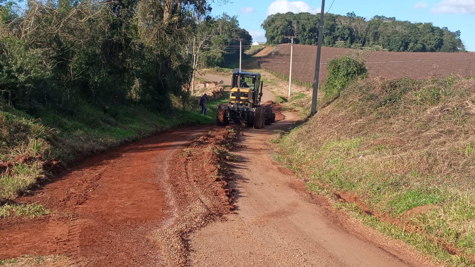 Manutenção das estradas rurais de São Marcos se intensifica após período de chuvas