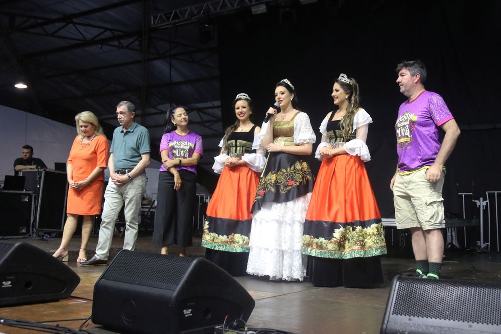 Mais de 400 mil pessoas prestigiaram a 35ª Festa Nacional da Uva