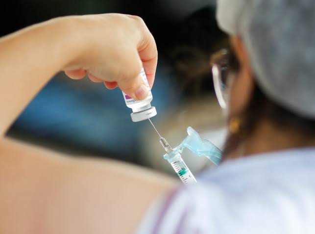 Doenças neurológicas crônicas foram incluídas na lista de vacinação da Covid-19