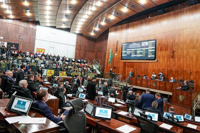 Assembleia Gaúcha aprova reajuste de 10,6% no salário mínimo regional